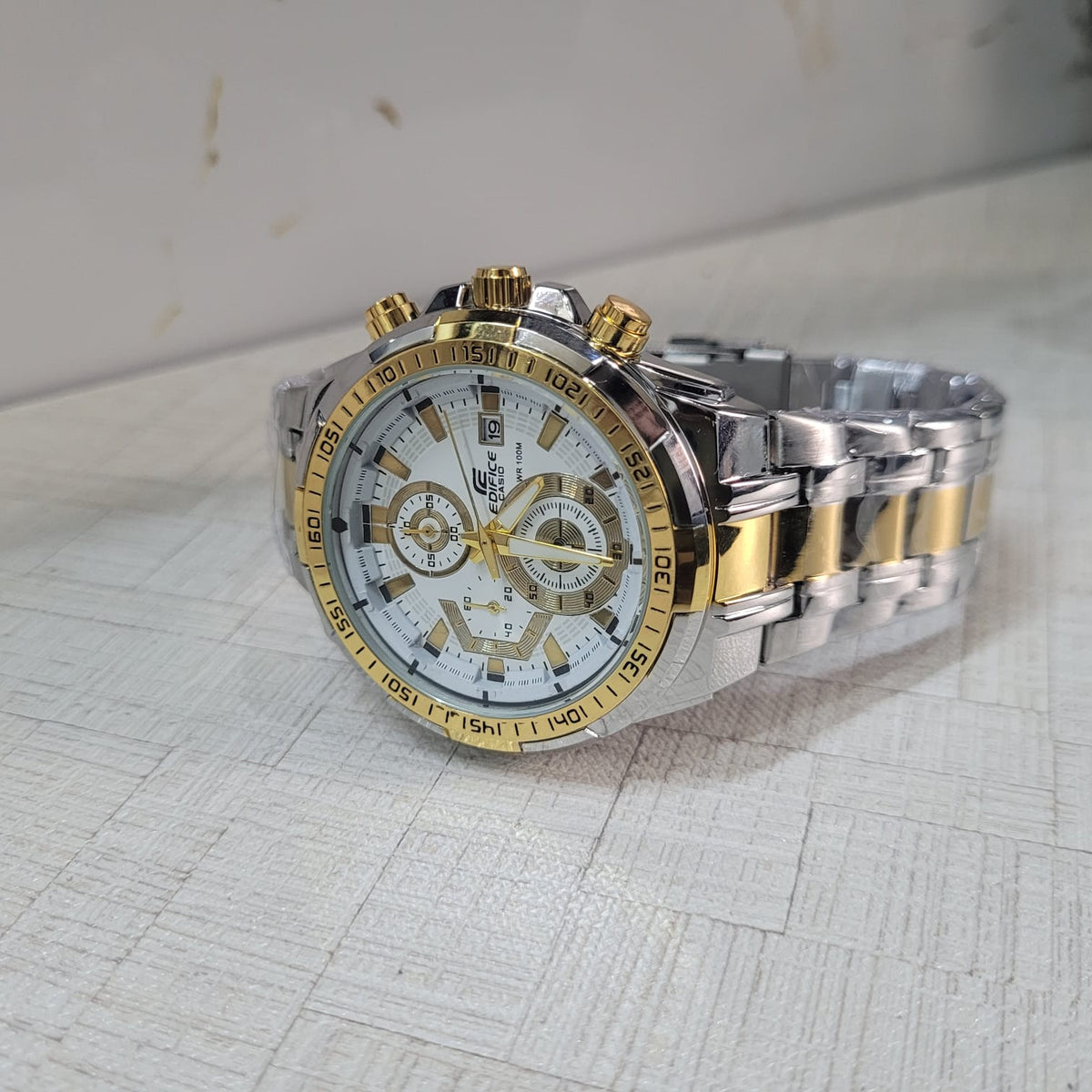 Casi0 Edifice EFR-539SG-7AVUDF Chronograph Watch for Men – Silver & Gold Stainless Steel